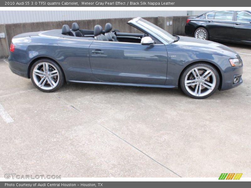 Meteor Gray Pearl Effect / Black Silk Nappa Leather 2010 Audi S5 3.0 TFSI quattro Cabriolet