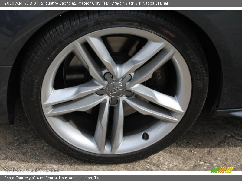 Meteor Gray Pearl Effect / Black Silk Nappa Leather 2010 Audi S5 3.0 TFSI quattro Cabriolet