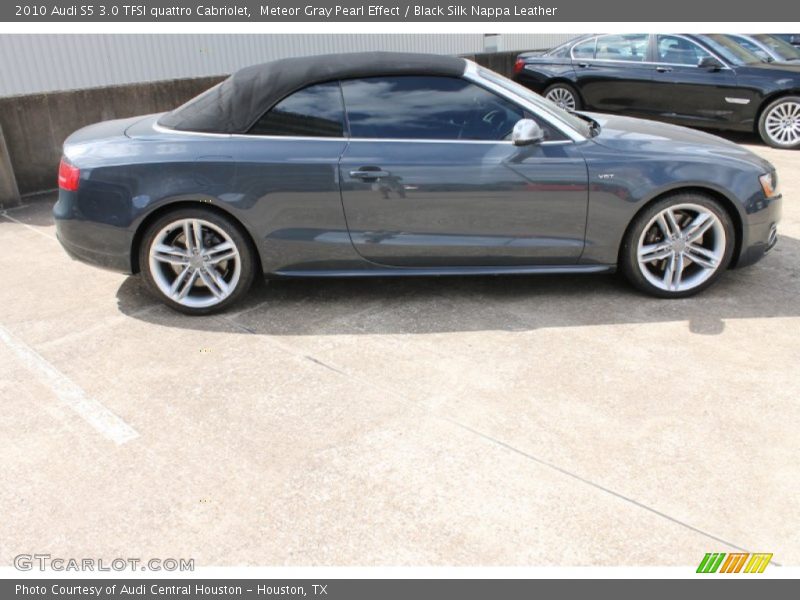Meteor Gray Pearl Effect / Black Silk Nappa Leather 2010 Audi S5 3.0 TFSI quattro Cabriolet