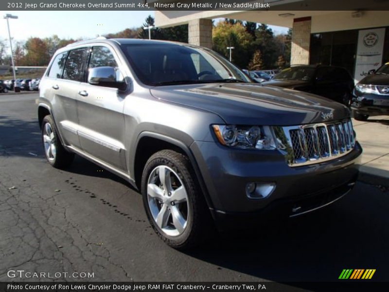 Front 3/4 View of 2012 Grand Cherokee Overland Summit 4x4