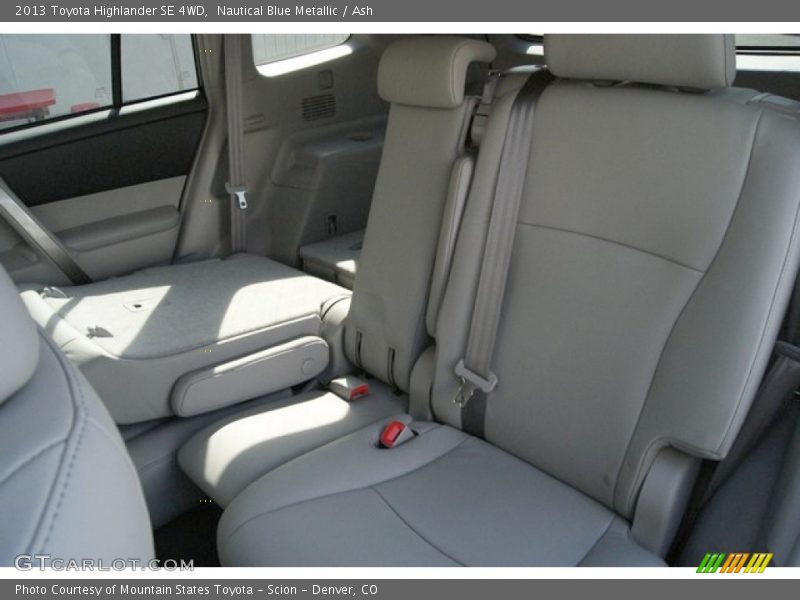 Nautical Blue Metallic / Ash 2013 Toyota Highlander SE 4WD