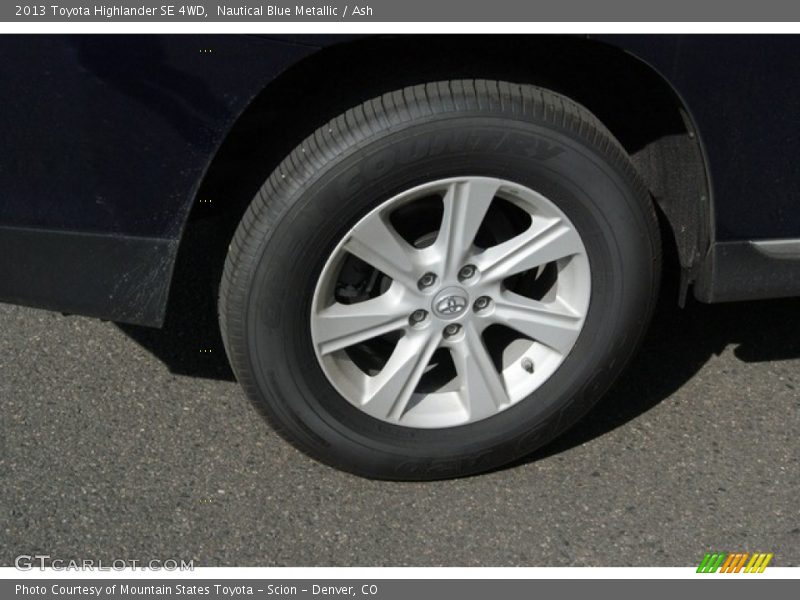 Nautical Blue Metallic / Ash 2013 Toyota Highlander SE 4WD