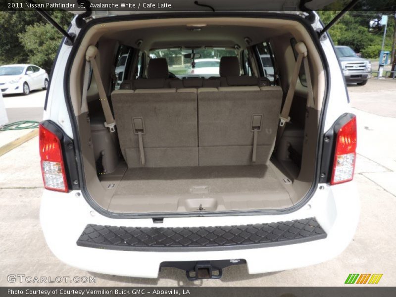 Avalanche White / Cafe Latte 2011 Nissan Pathfinder LE