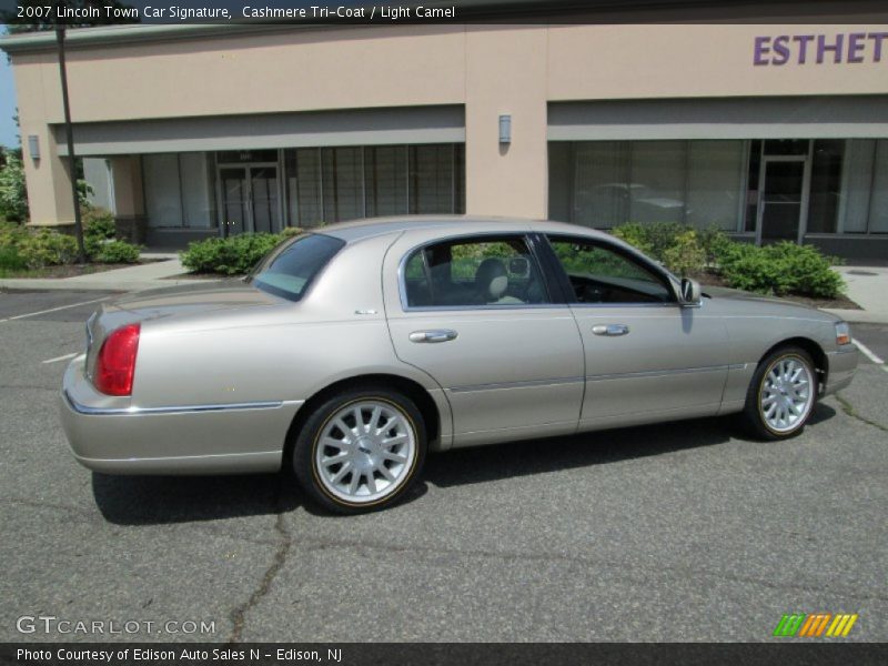 Cashmere Tri-Coat / Light Camel 2007 Lincoln Town Car Signature