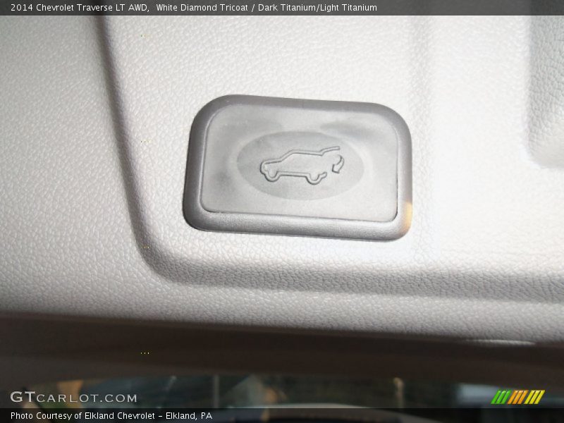 White Diamond Tricoat / Dark Titanium/Light Titanium 2014 Chevrolet Traverse LT AWD