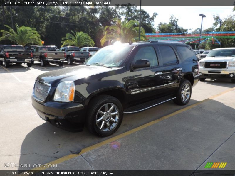 Onyx Black / Cocoa/Light Cashmere 2011 GMC Yukon Denali