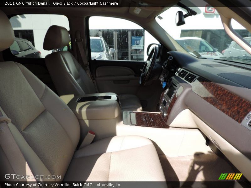 Onyx Black / Cocoa/Light Cashmere 2011 GMC Yukon Denali