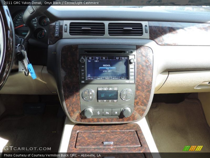 Onyx Black / Cocoa/Light Cashmere 2011 GMC Yukon Denali