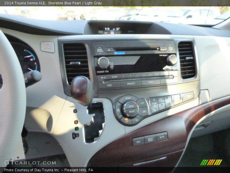Controls of 2014 Sienna XLE