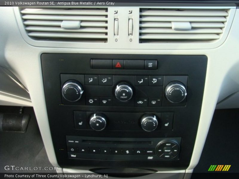 Antigua Blue Metallic / Aero Gray 2010 Volkswagen Routan SE
