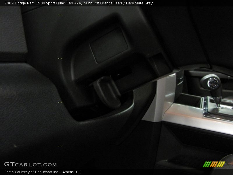 Sunburst Orange Pearl / Dark Slate Gray 2009 Dodge Ram 1500 Sport Quad Cab 4x4