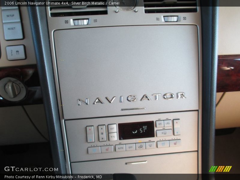 Silver Birch Metallic / Camel 2006 Lincoln Navigator Ultimate 4x4