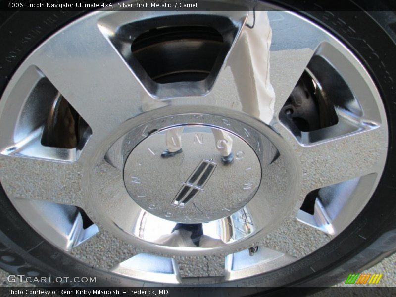 Silver Birch Metallic / Camel 2006 Lincoln Navigator Ultimate 4x4