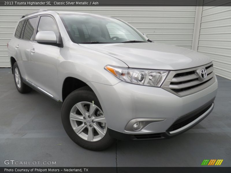 Classic Silver Metallic / Ash 2013 Toyota Highlander SE