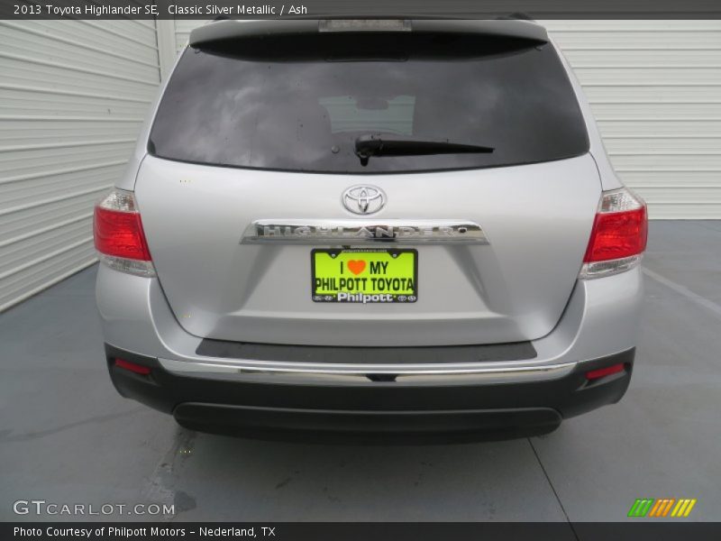 Classic Silver Metallic / Ash 2013 Toyota Highlander SE