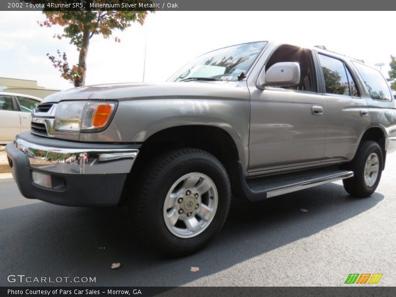 Millennium Silver Metallic / Oak 2002 Toyota 4Runner SR5