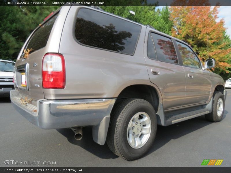 Millennium Silver Metallic / Oak 2002 Toyota 4Runner SR5