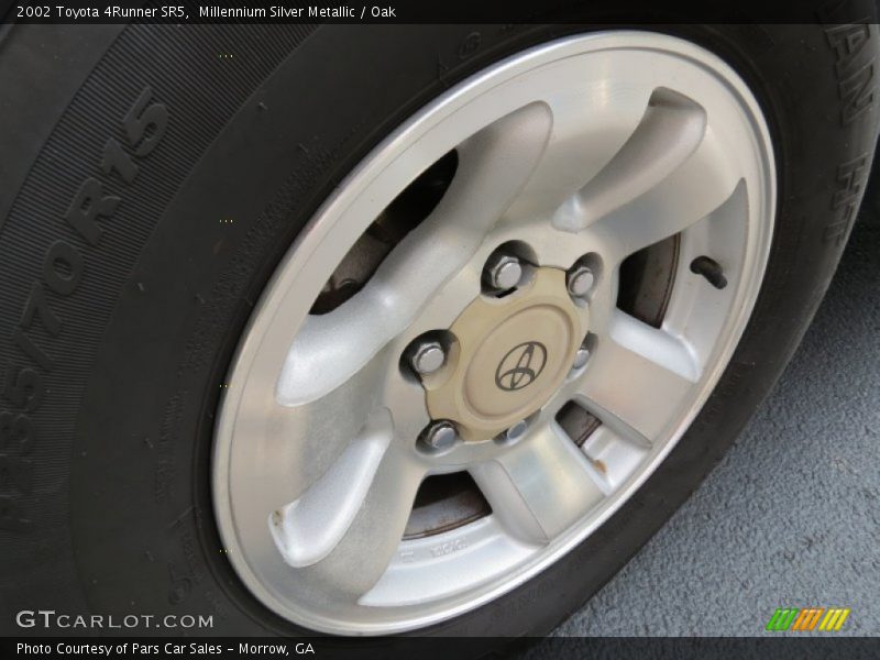Millennium Silver Metallic / Oak 2002 Toyota 4Runner SR5