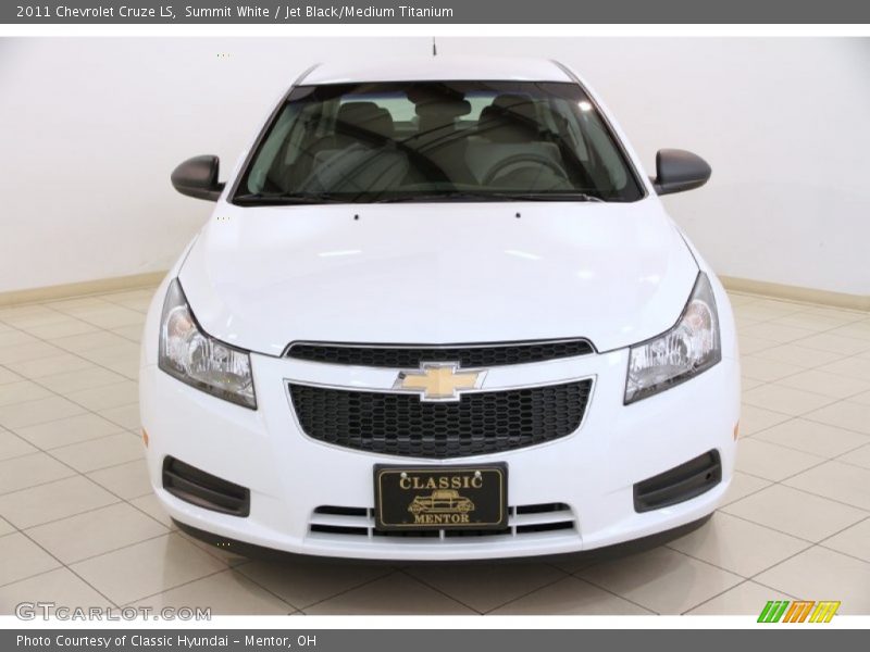 Summit White / Jet Black/Medium Titanium 2011 Chevrolet Cruze LS