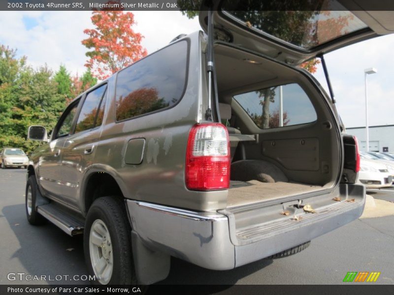 Millennium Silver Metallic / Oak 2002 Toyota 4Runner SR5