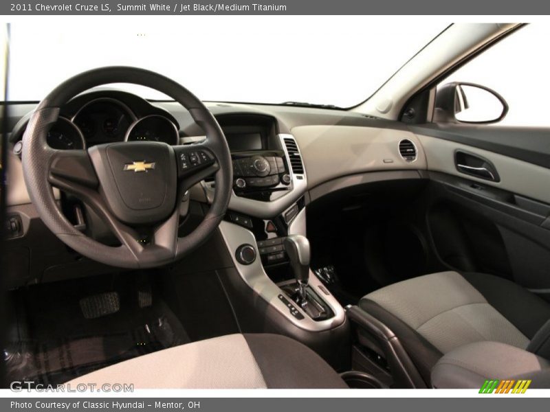 Summit White / Jet Black/Medium Titanium 2011 Chevrolet Cruze LS