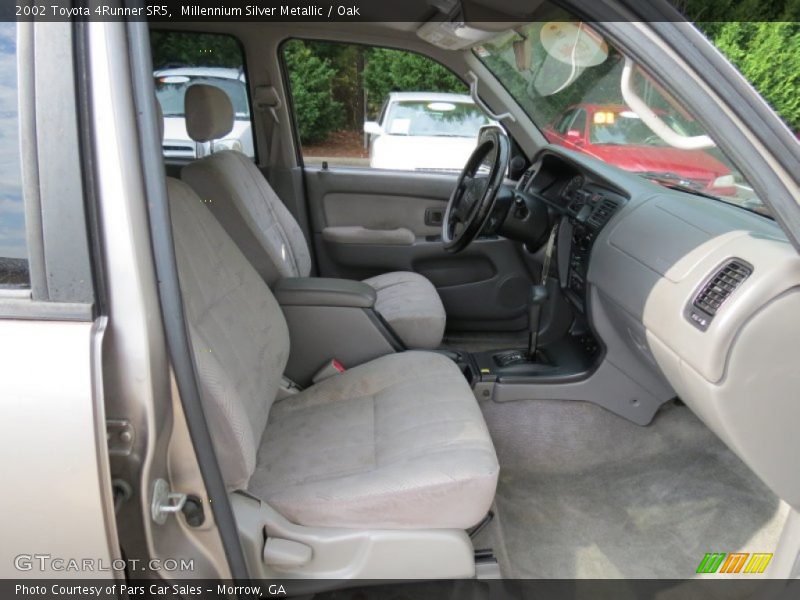Millennium Silver Metallic / Oak 2002 Toyota 4Runner SR5