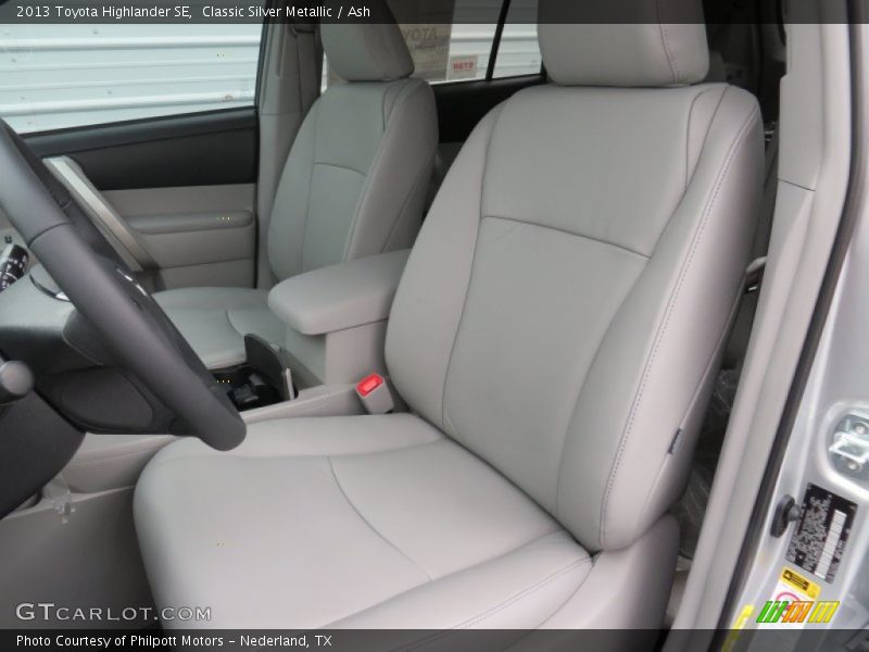 Classic Silver Metallic / Ash 2013 Toyota Highlander SE