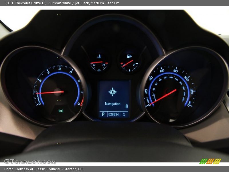Summit White / Jet Black/Medium Titanium 2011 Chevrolet Cruze LS