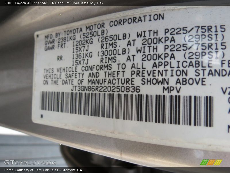 Millennium Silver Metallic / Oak 2002 Toyota 4Runner SR5