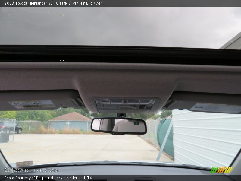 Classic Silver Metallic / Ash 2013 Toyota Highlander SE