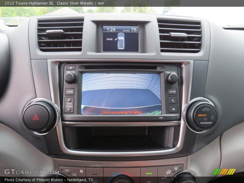 Classic Silver Metallic / Ash 2013 Toyota Highlander SE