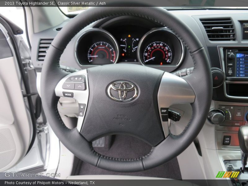 Classic Silver Metallic / Ash 2013 Toyota Highlander SE