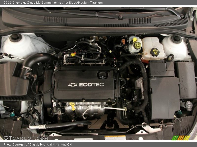 Summit White / Jet Black/Medium Titanium 2011 Chevrolet Cruze LS