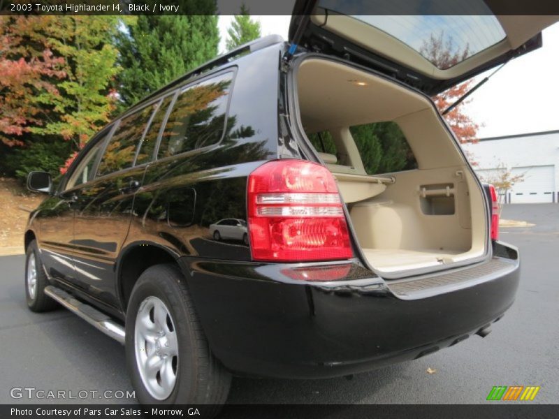 Black / Ivory 2003 Toyota Highlander I4