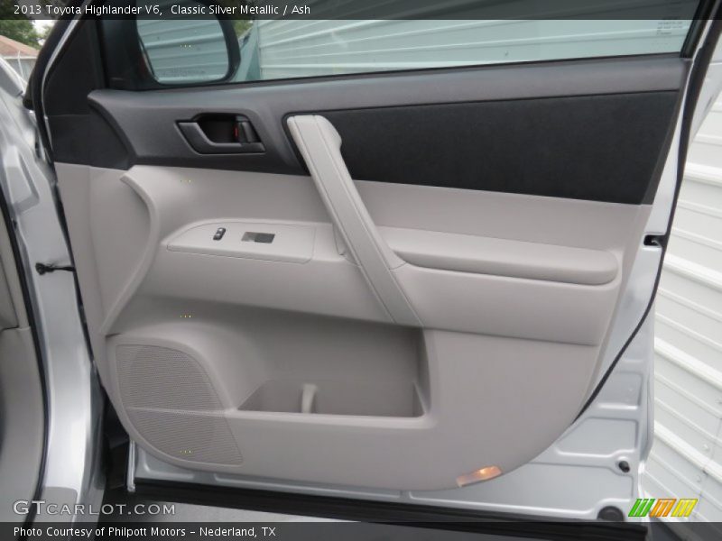 Classic Silver Metallic / Ash 2013 Toyota Highlander V6