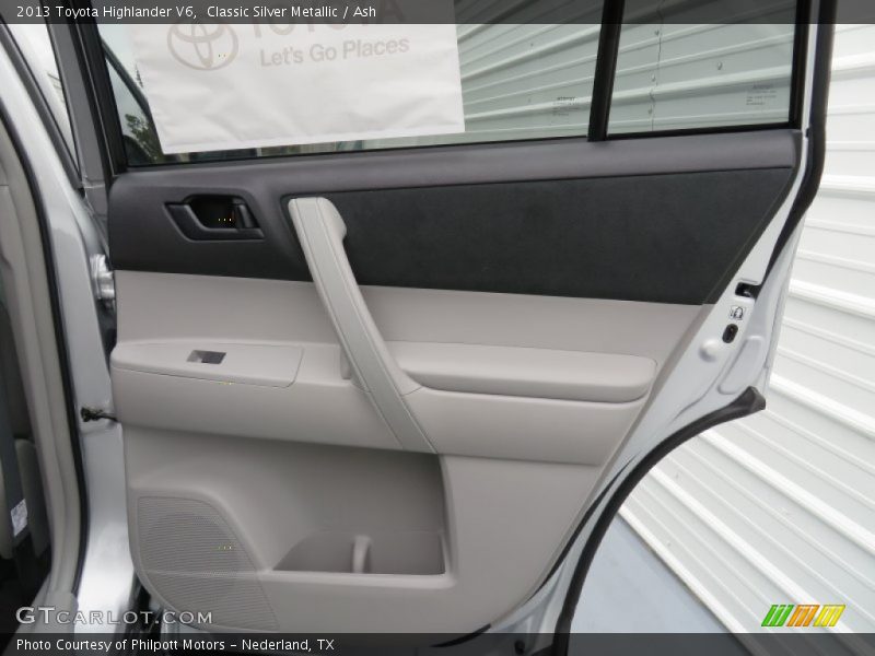 Classic Silver Metallic / Ash 2013 Toyota Highlander V6