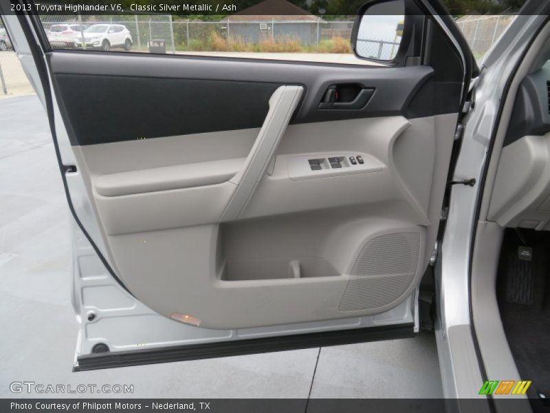 Classic Silver Metallic / Ash 2013 Toyota Highlander V6