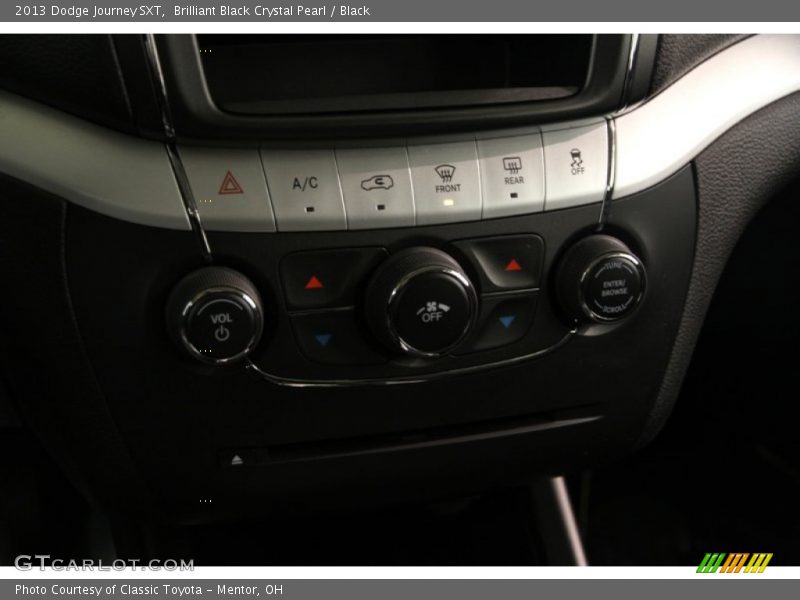 Brilliant Black Crystal Pearl / Black 2013 Dodge Journey SXT