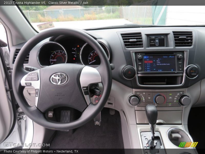 Classic Silver Metallic / Ash 2013 Toyota Highlander V6