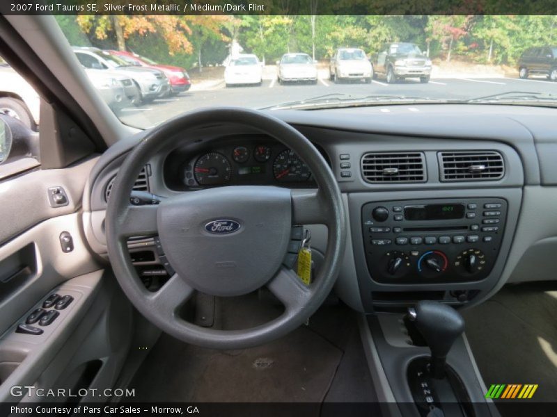 Silver Frost Metallic / Medium/Dark Flint 2007 Ford Taurus SE