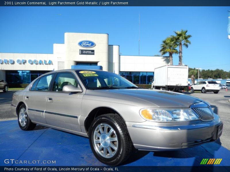 Light Parchment Gold Metallic / Light Parchment 2001 Lincoln Continental