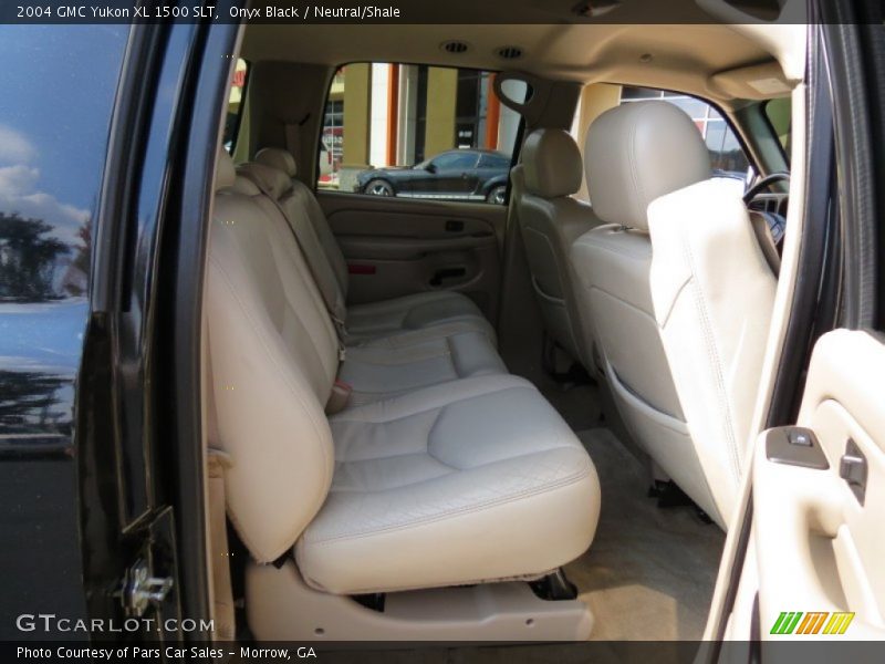 Onyx Black / Neutral/Shale 2004 GMC Yukon XL 1500 SLT