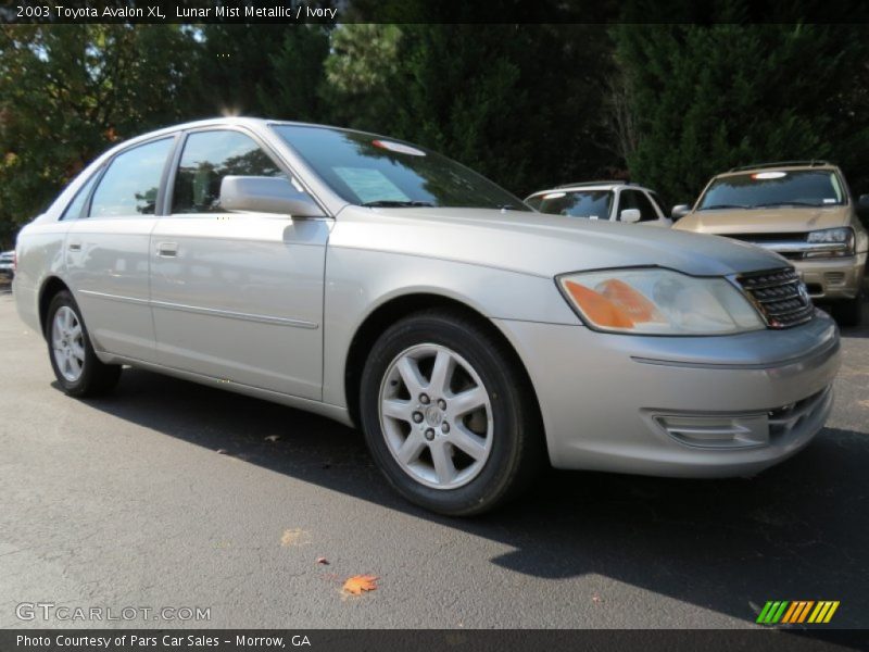 Lunar Mist Metallic / Ivory 2003 Toyota Avalon XL