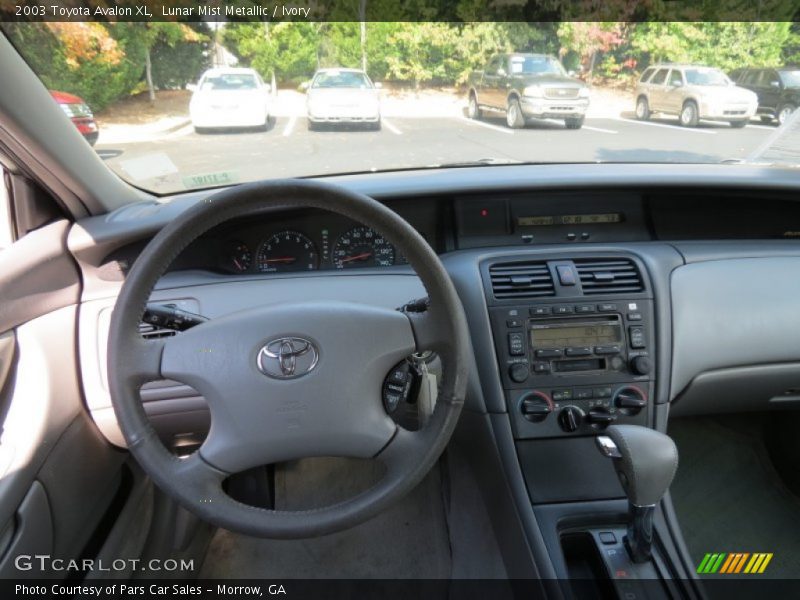 Lunar Mist Metallic / Ivory 2003 Toyota Avalon XL