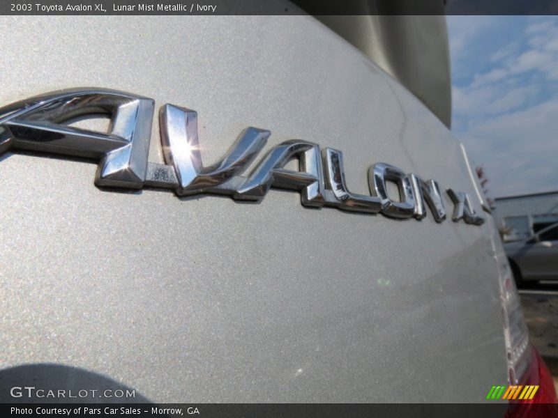 Lunar Mist Metallic / Ivory 2003 Toyota Avalon XL