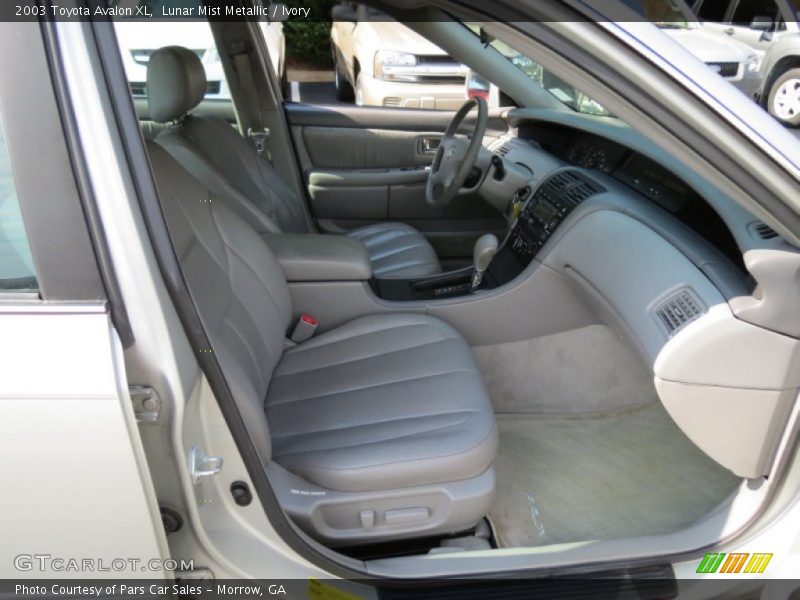 Lunar Mist Metallic / Ivory 2003 Toyota Avalon XL