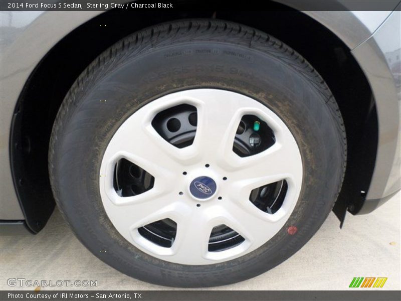 Sterling Gray / Charcoal Black 2014 Ford Focus S Sedan