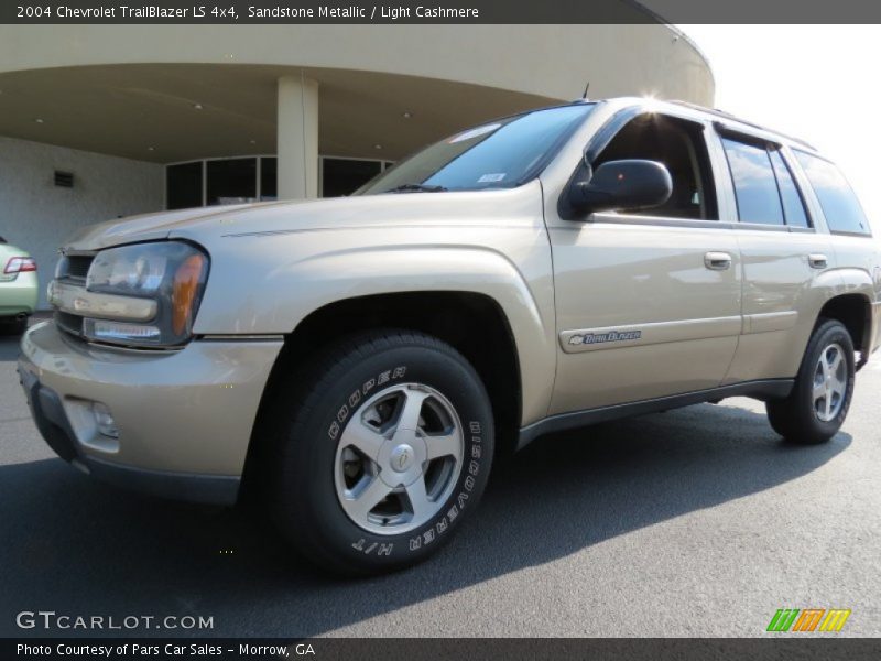 Sandstone Metallic / Light Cashmere 2004 Chevrolet TrailBlazer LS 4x4