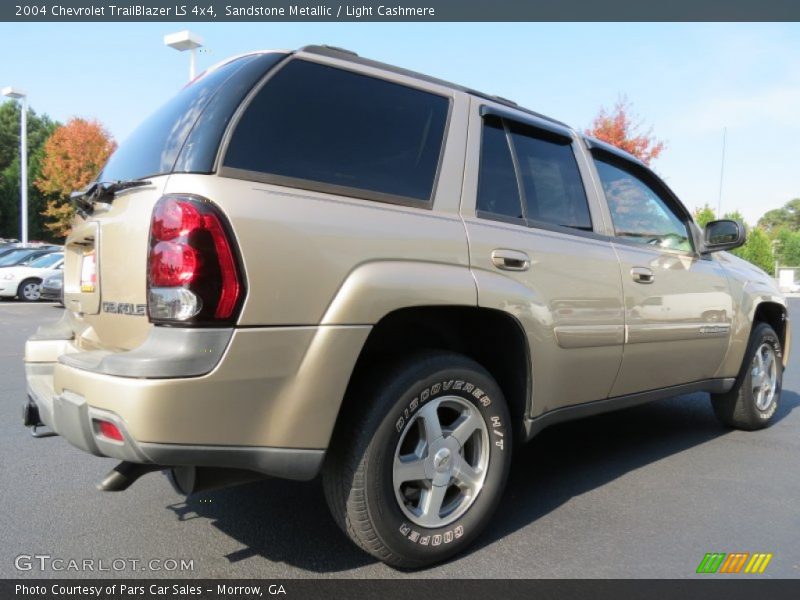 Sandstone Metallic / Light Cashmere 2004 Chevrolet TrailBlazer LS 4x4