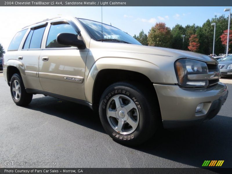 Sandstone Metallic / Light Cashmere 2004 Chevrolet TrailBlazer LS 4x4